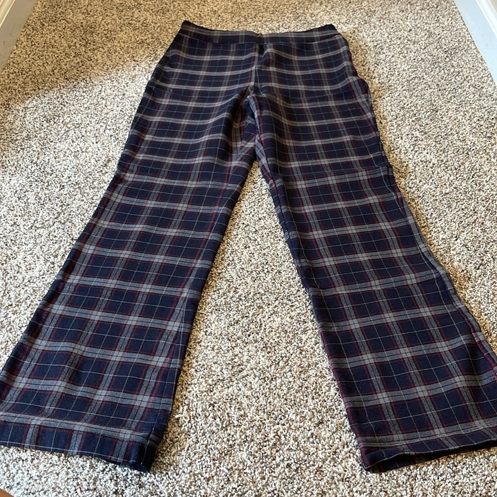 Gently used size 0. Dark blue & grey w/ left side zipper.